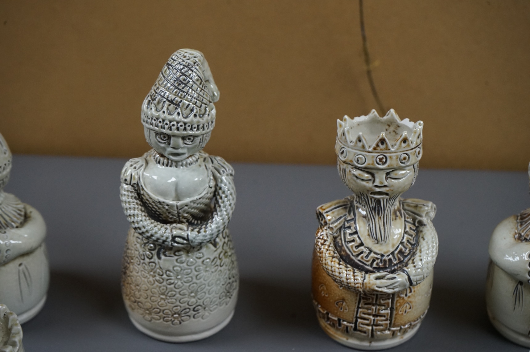 Guy Sydenham (1916-2005), set of 16 white side chess pieces, tallest 11.5cm